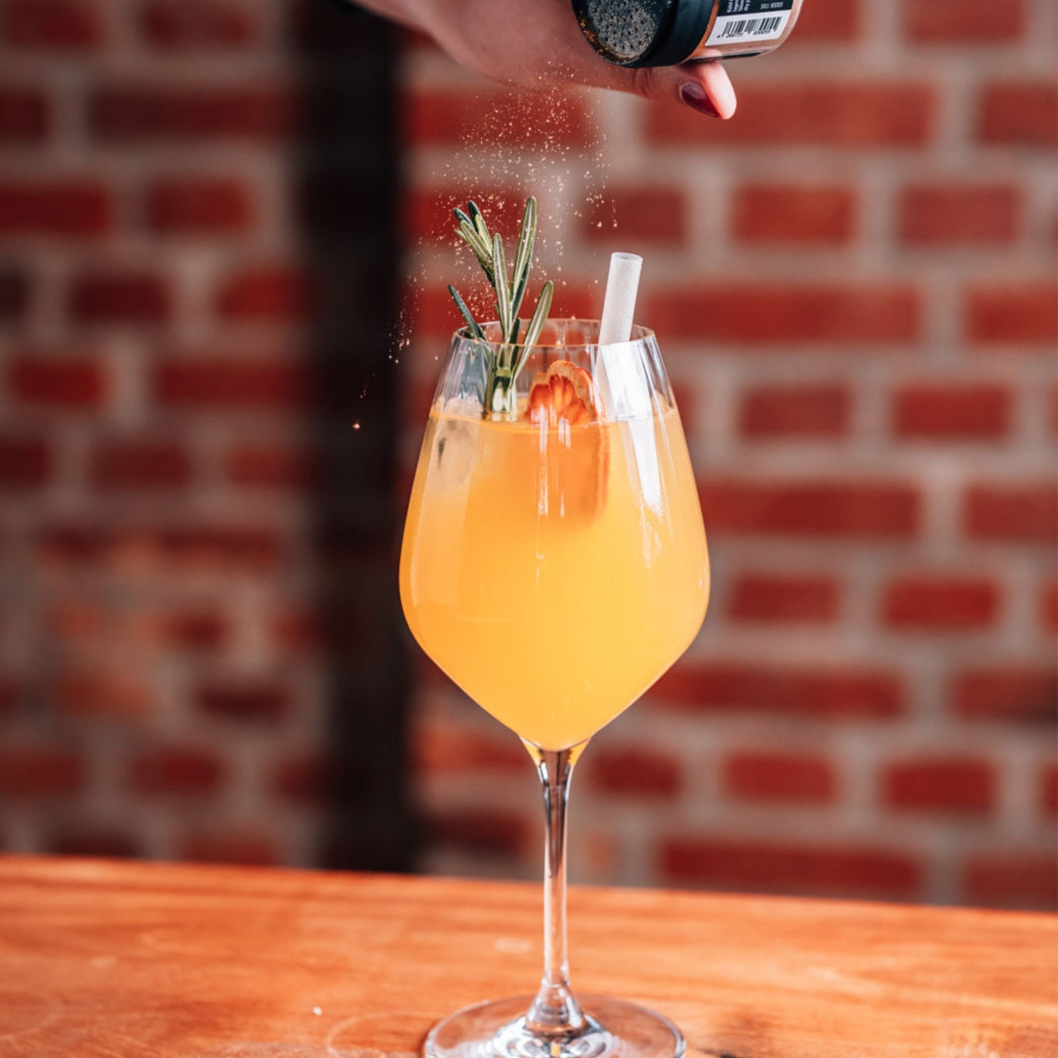 Mango Rosmarin Spritz – Der Sommerdrink für Genießer (mit & ohne Alkoh ...